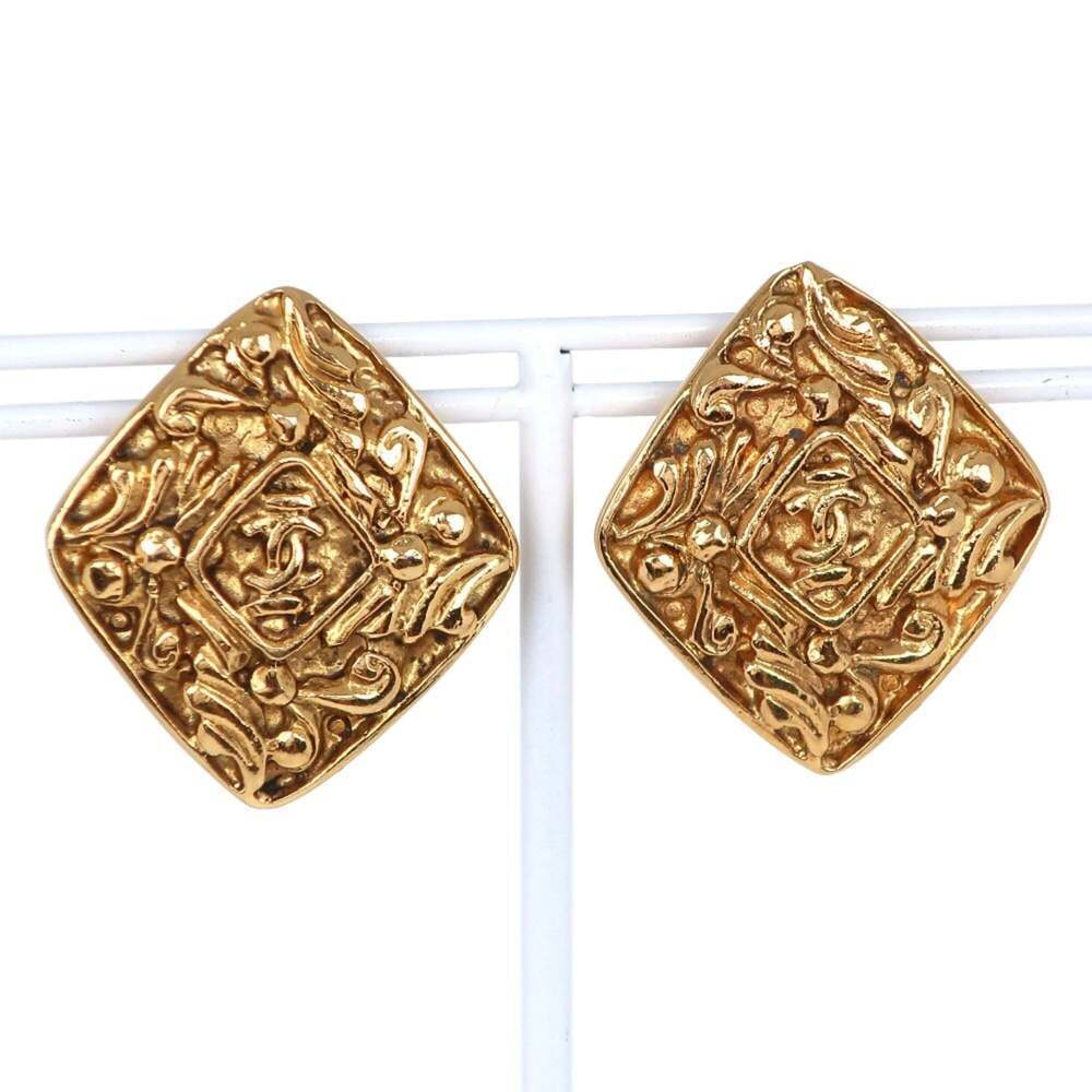 CHANEL Vintage Gold Earrings